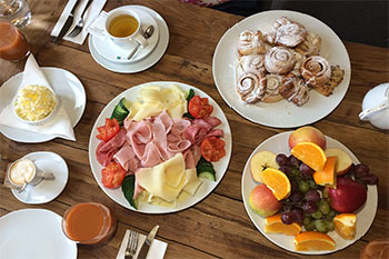 Hotel Inclusive Breakfast | Travel to Expo.COM Services